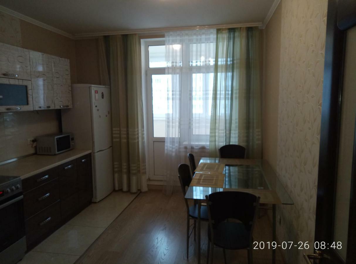 Люкс Апартаменты На Позняках Kiev Exterior foto