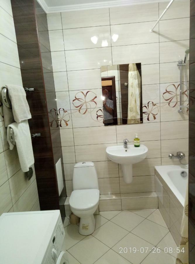 Люкс Апартаменты На Позняках Kiev Exterior foto